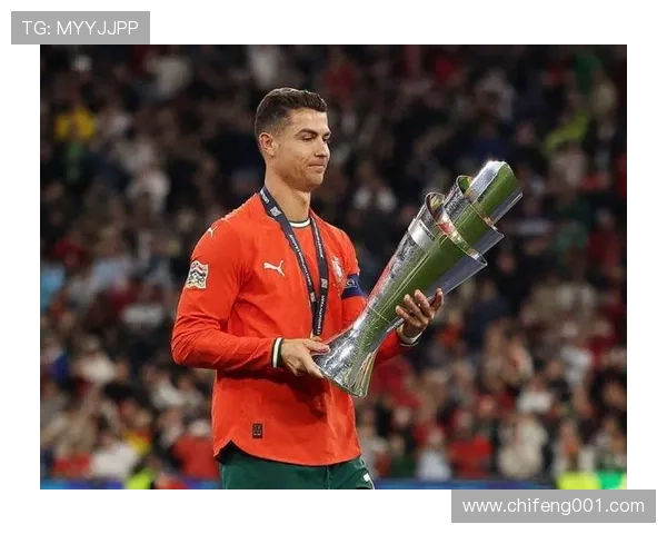 C罗冲击世界足球先生：近期表现稳健，竞争力持续提升