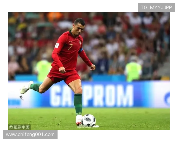 C罗世界杯帽子戏法表现稳健，成为赛事焦点